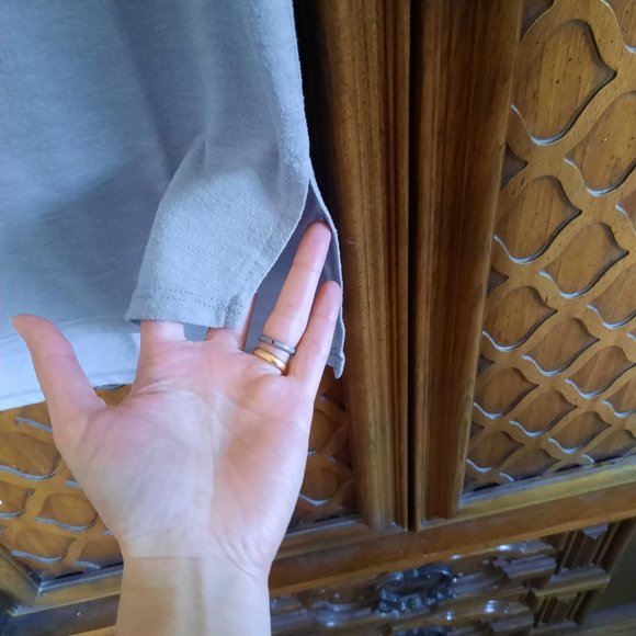 3/$15 Arizona Jeans Co. Silver Lake LA Graphic Boho Tee - Gray, Size S - Picture 7 of 16